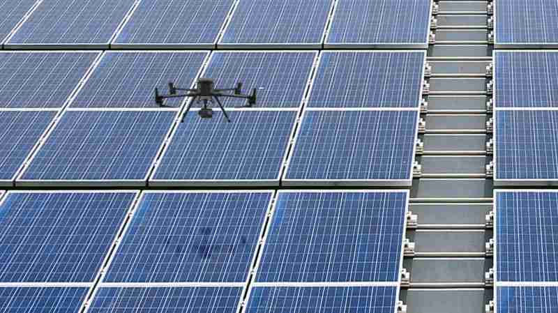 MG电玩以无人机搭配IR Sensor热显像技术进行全方面模块健检，，，有效降低人力成本并提升发电量